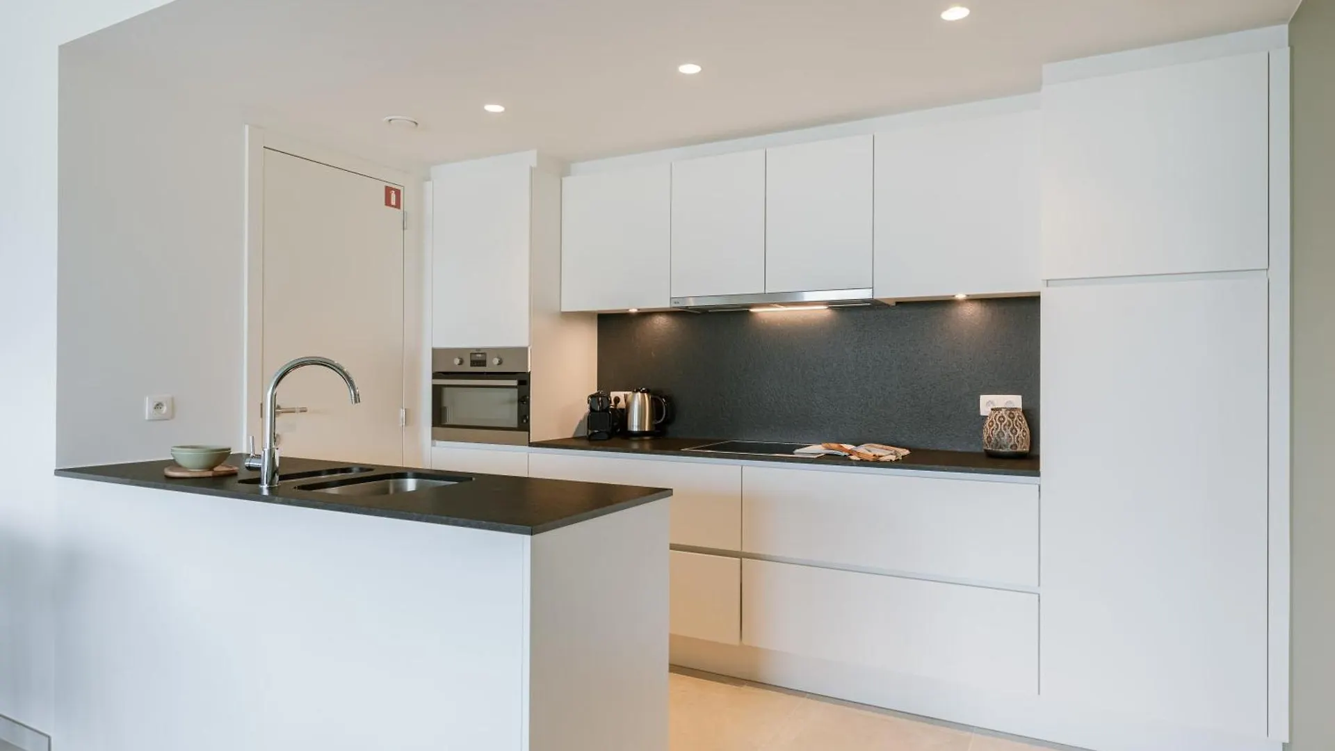 Huswell - Experience Coastal Luxury At Ostend