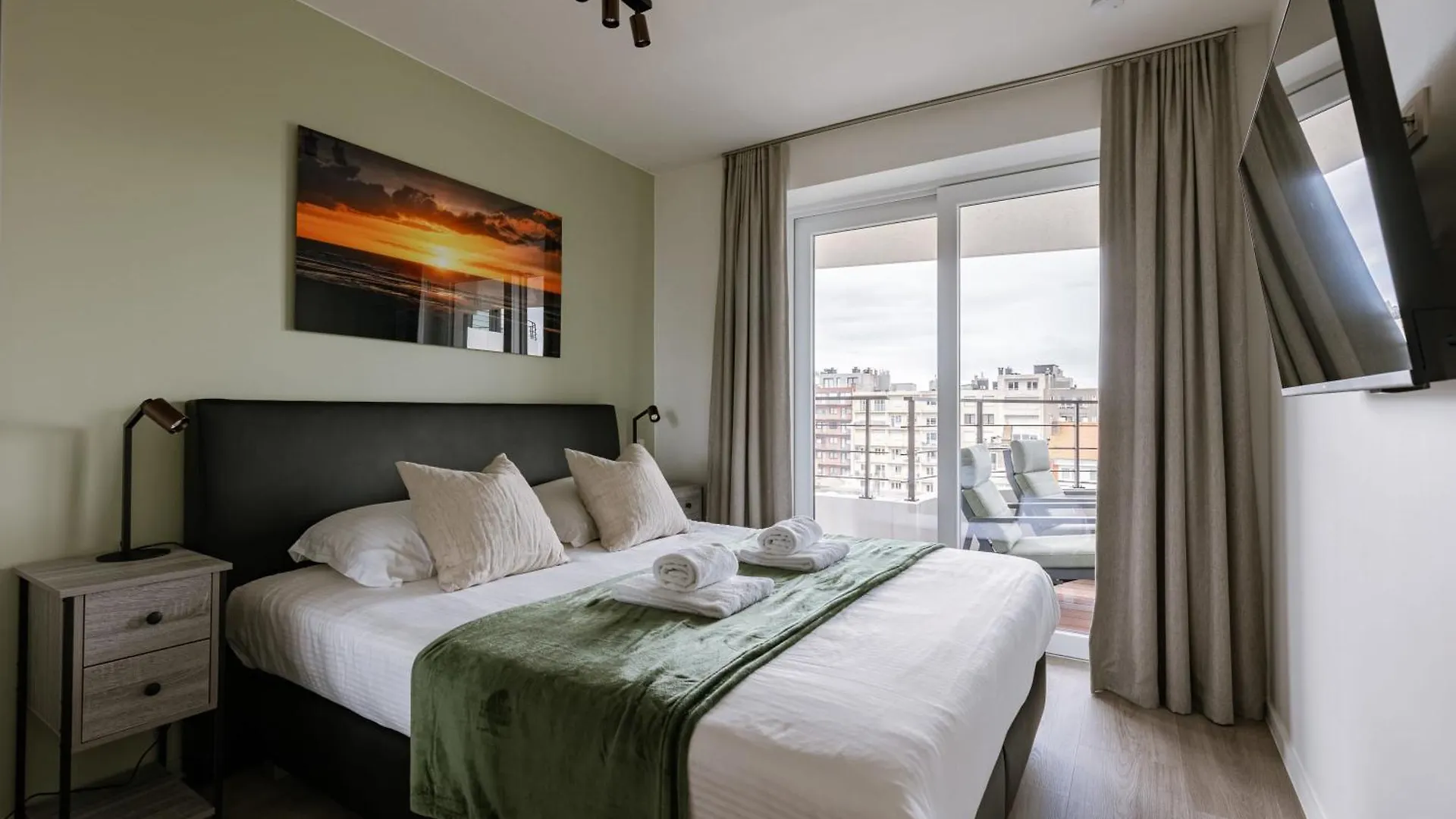 Huswell - Experience Coastal Luxury At Ostend 0*,  Belgium